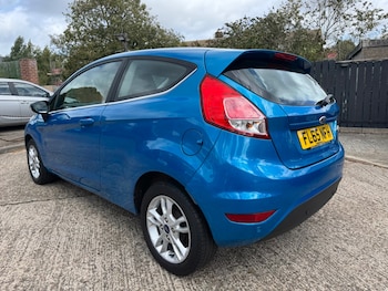 Used Ford Fiesta 2015 for sale - 75956018: Photo