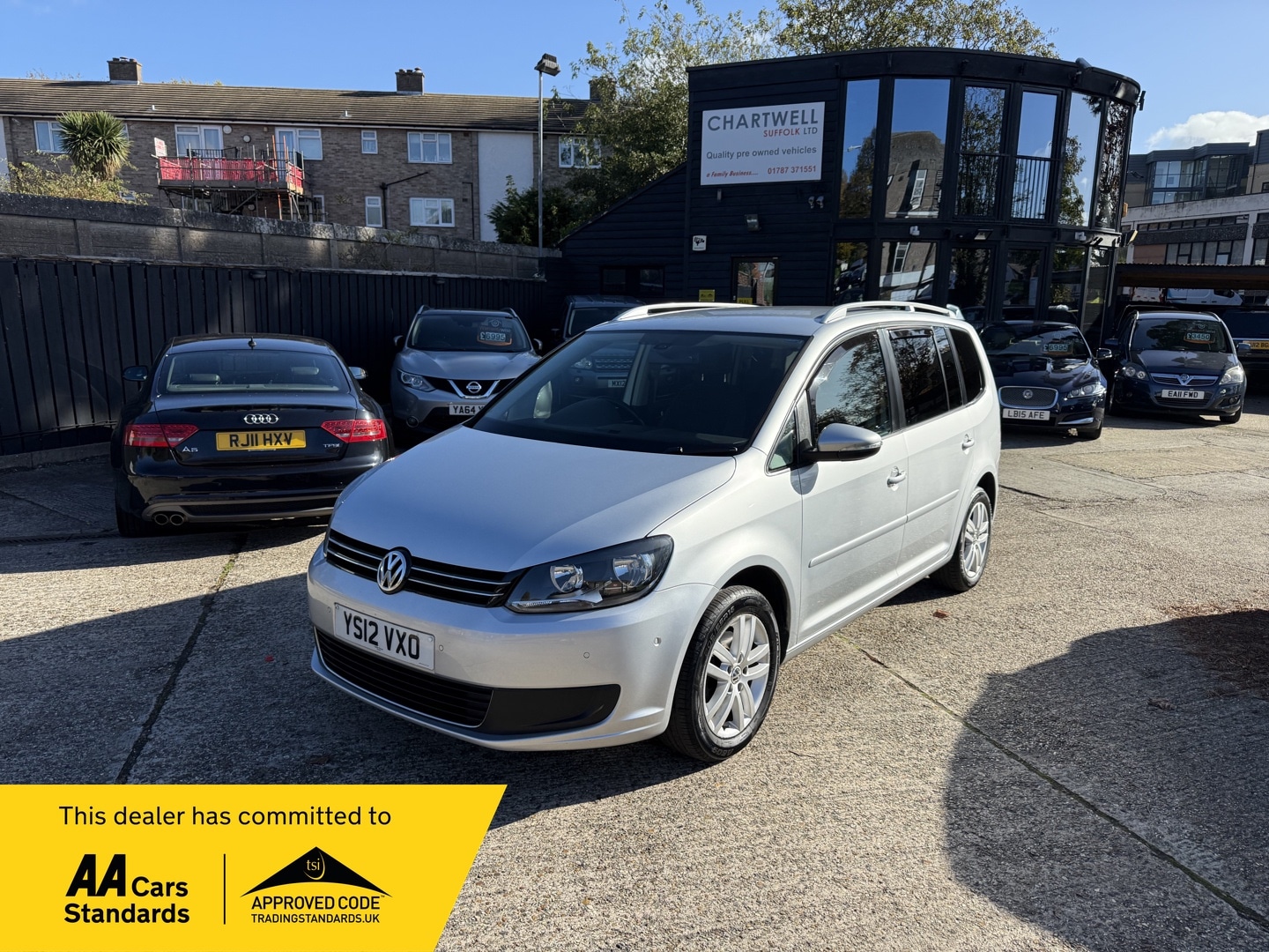 Used Volkswagen Touran 2012 for sale - 76364975: Photo 1