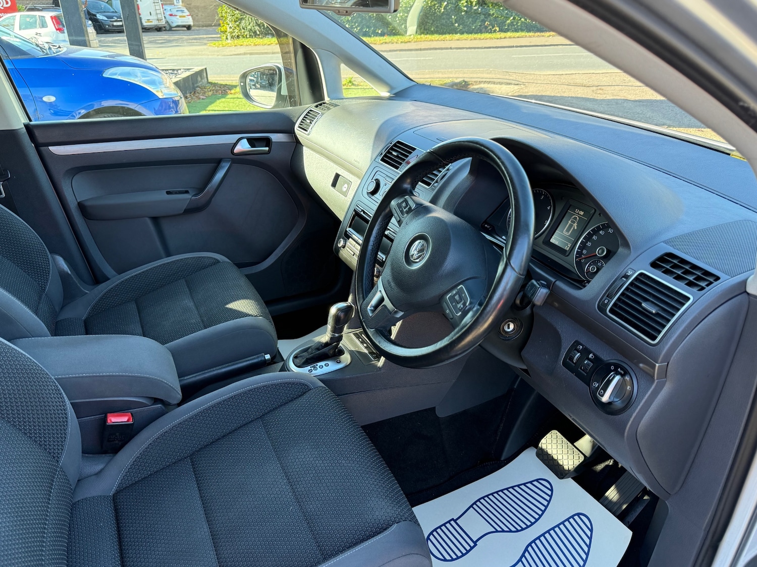 Used Volkswagen Touran 2012 for sale - 76364975: Photo 12