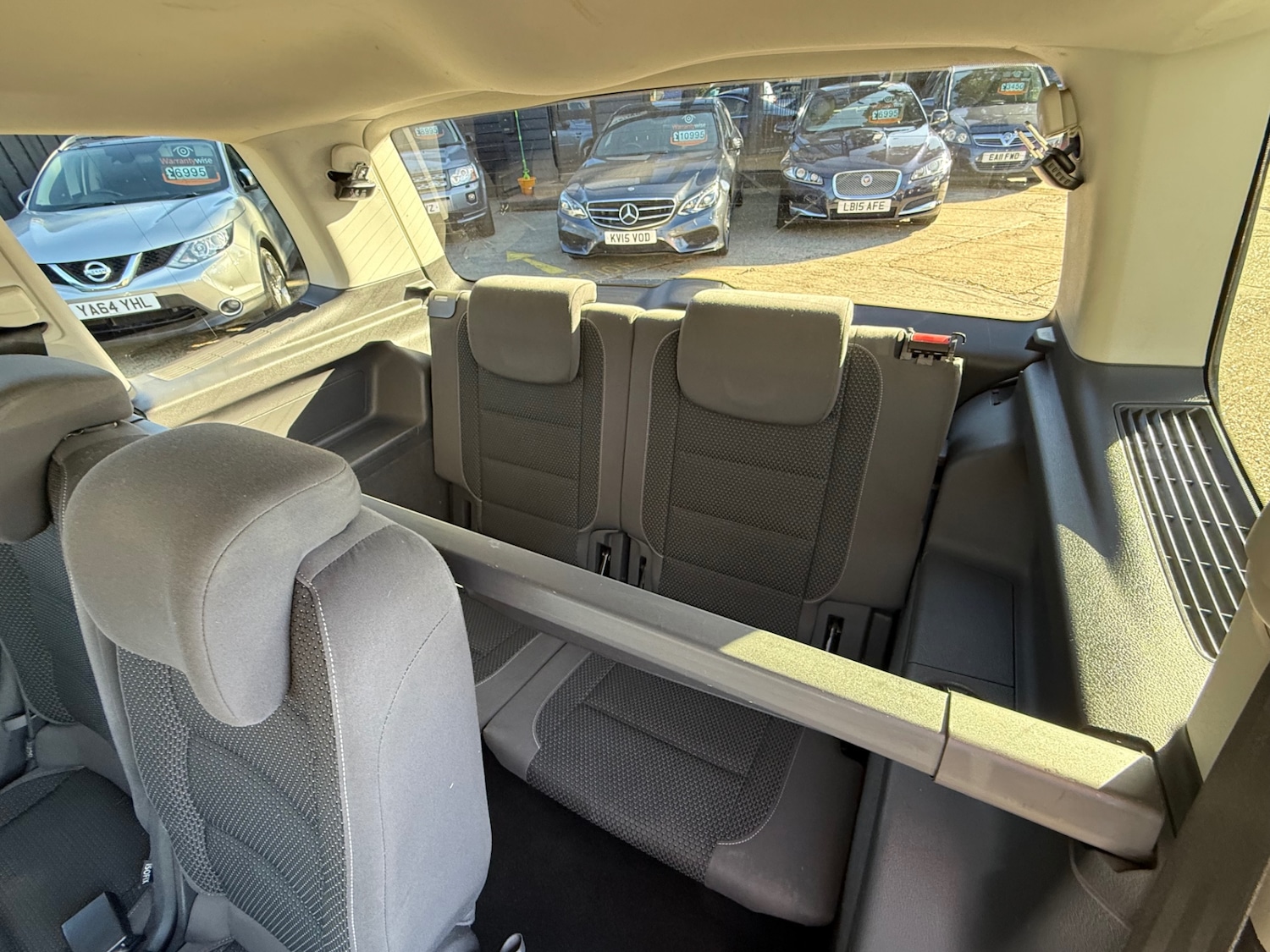 Used Volkswagen Touran 2012 for sale - 76364975: Photo 25