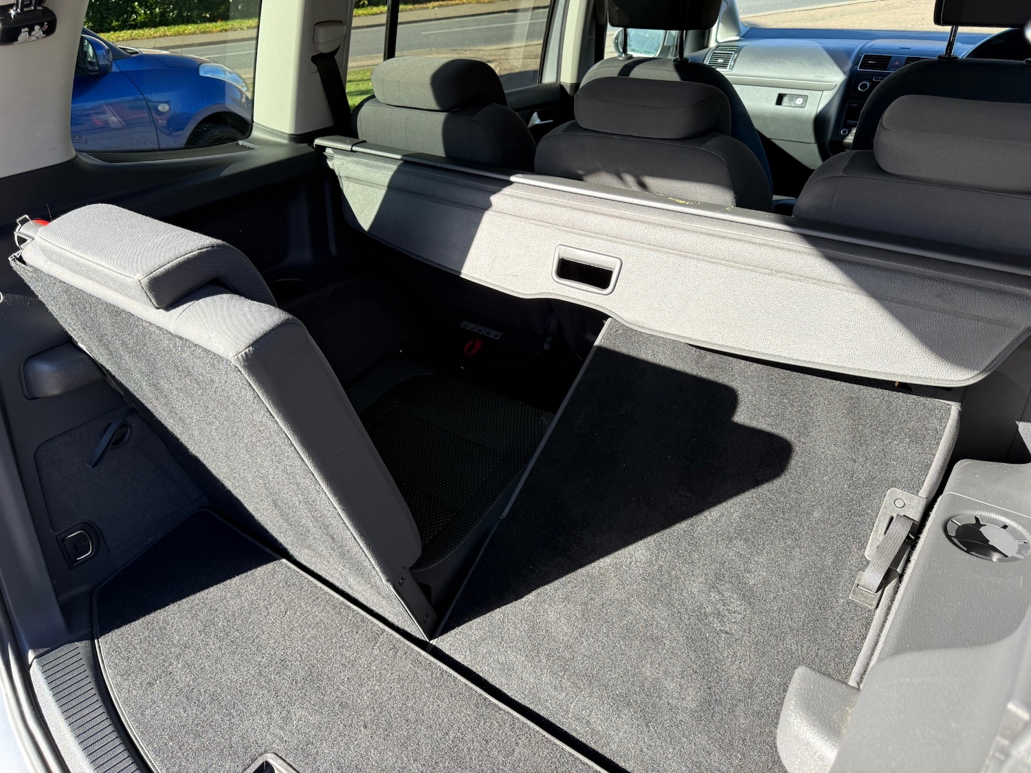 Used Volkswagen Touran 2012 for sale - 76364975: Photo 28