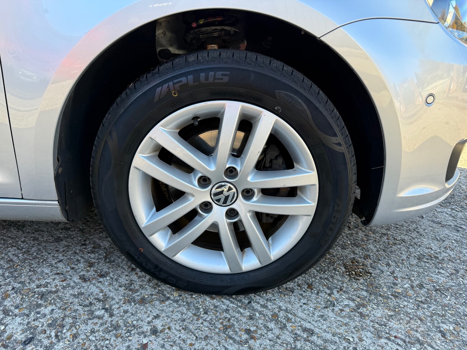 Used Volkswagen Touran 2012 for sale - 76364975: Photo 30