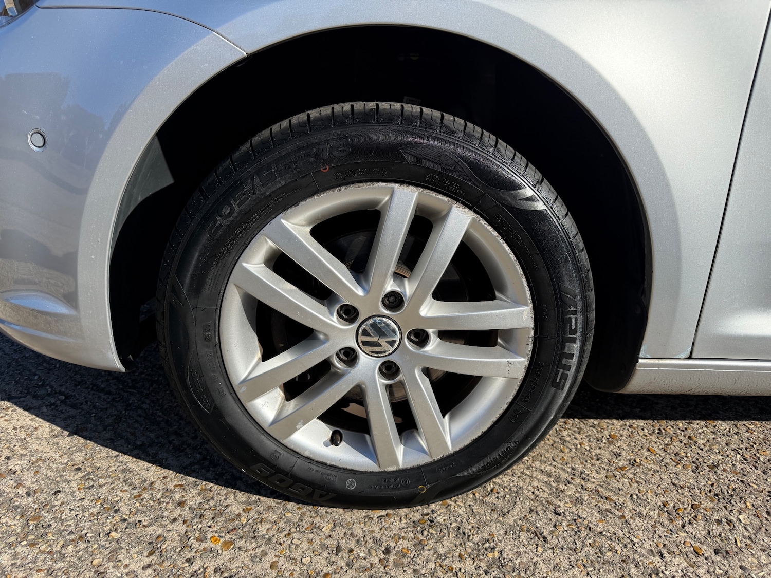 Used Volkswagen Touran 2012 for sale - 76364975: Photo 31