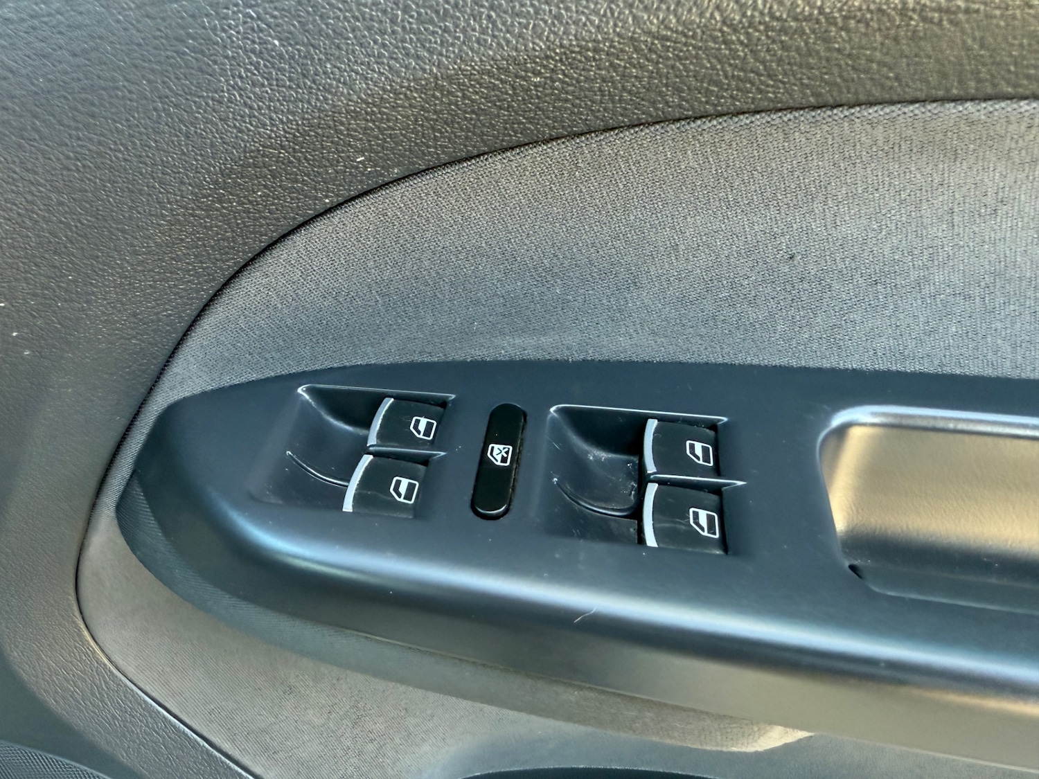 Used Volkswagen Touran 2012 for sale - 76364975: Photo 39