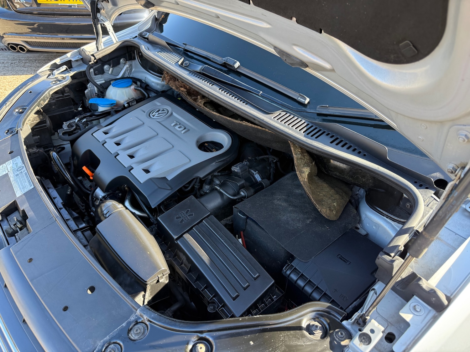 Used Volkswagen Touran 2012 for sale - 76364975: Photo 42