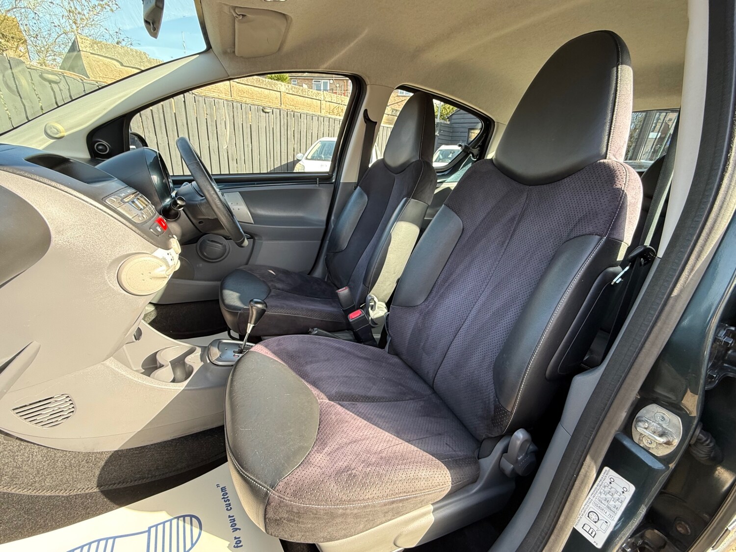 Used Toyota AYGO 2011 for sale - 77669192: Photo 24