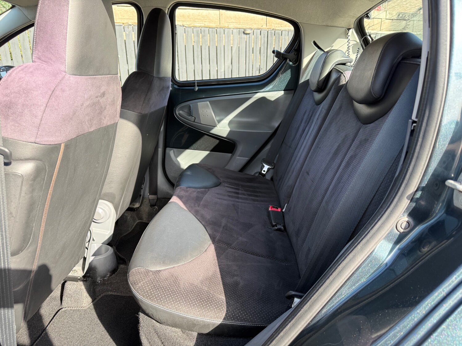 Used Toyota AYGO 2011 for sale - 77669192: Photo 27