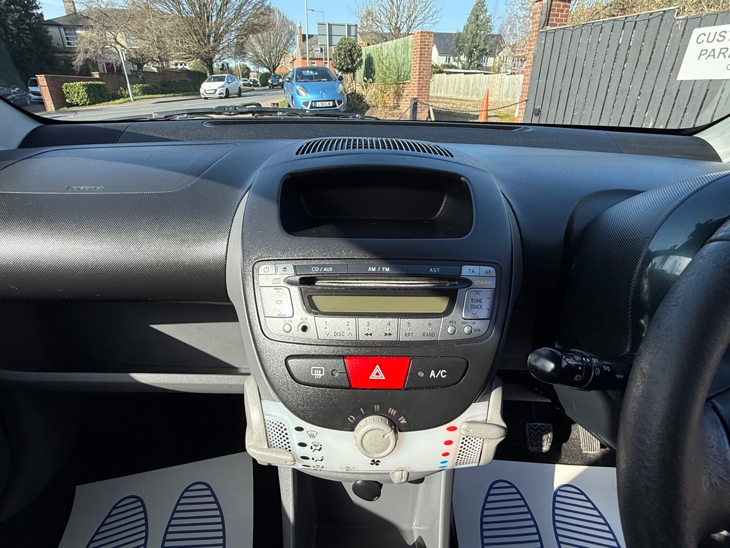 Used Toyota AYGO 2011 for sale - 77669192: Photo 41