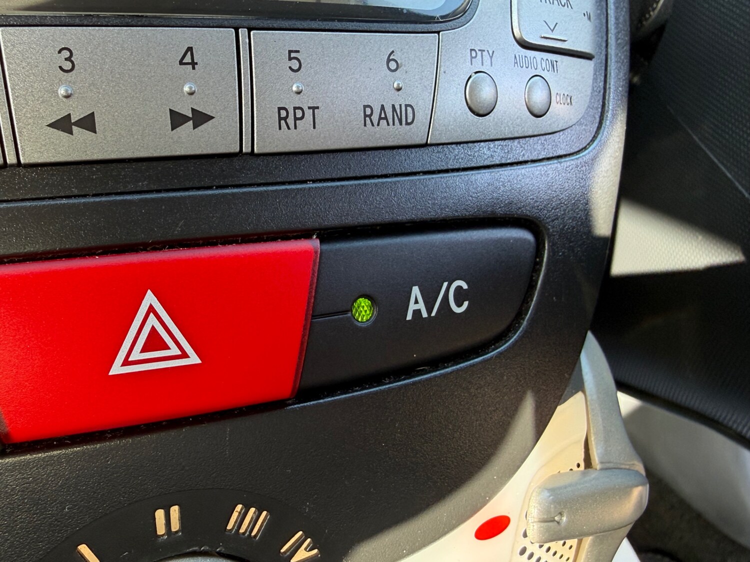 Used Toyota AYGO 2011 for sale - 77669192: Photo 47