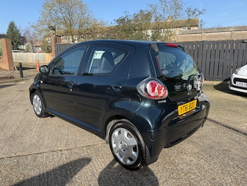 Used Toyota AYGO 2011 for sale - 77669192: Photo