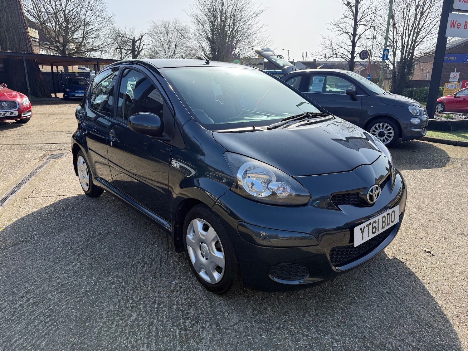 Used Toyota AYGO 2011 for sale - 77669192: Photo 6