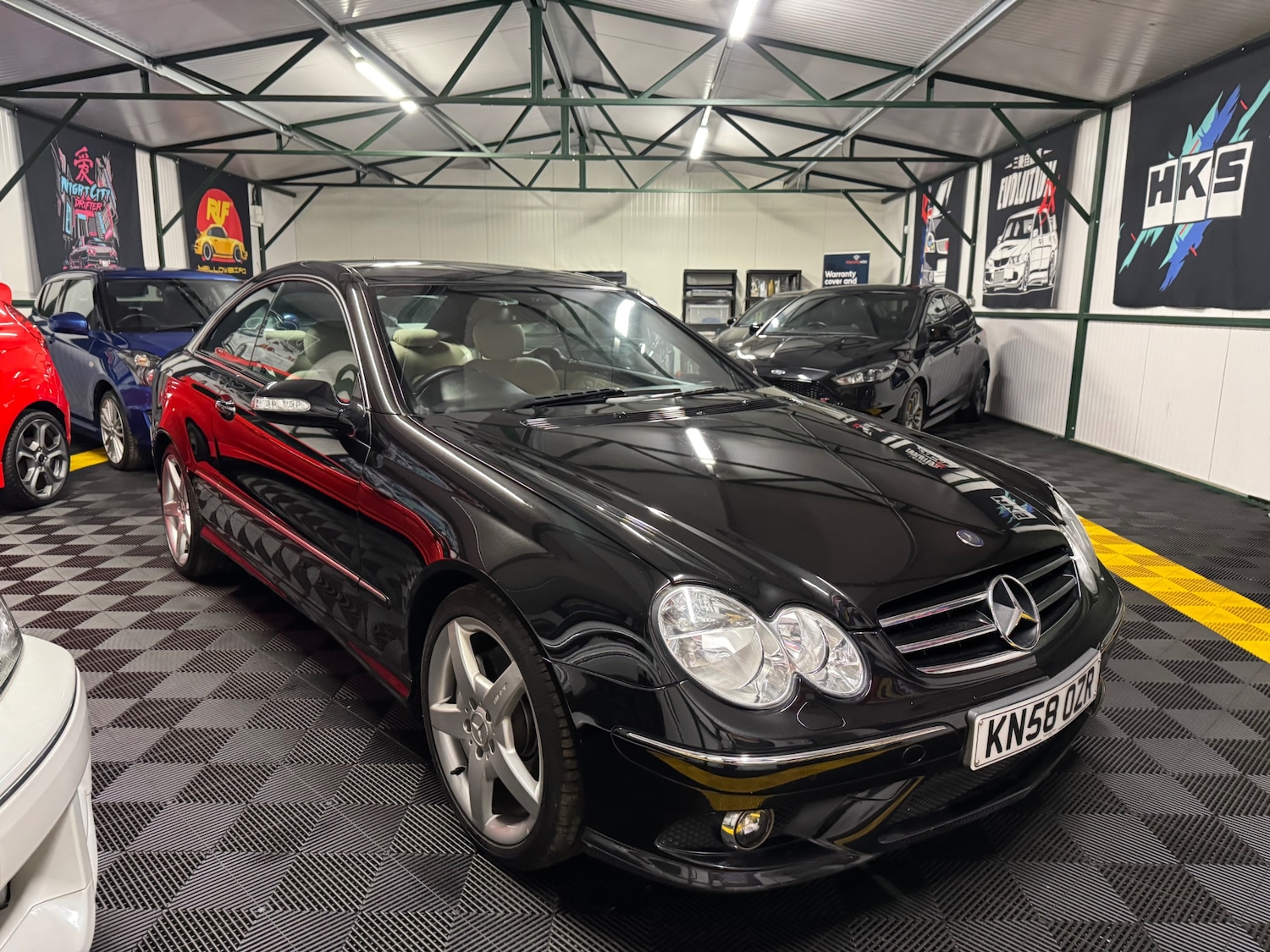 Used Mercedes-Benz CLK 2008 for sale - 76911409: Photo 3