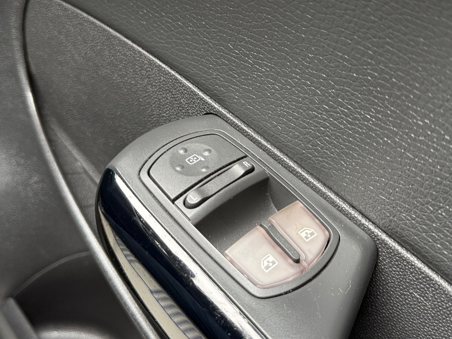 Used Vauxhall Corsa 2014 for sale - 77915644: Photo 47