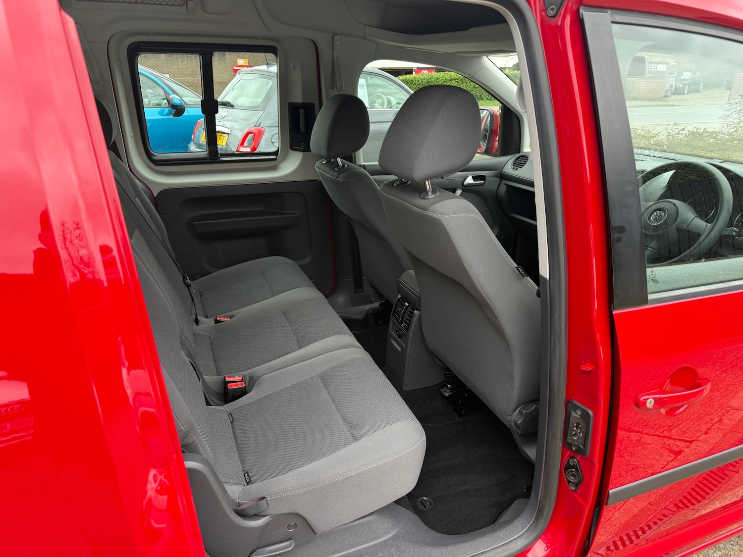 Used Volkswagen Caddy Maxi Life 2015 for sale - 77676231: Photo 18