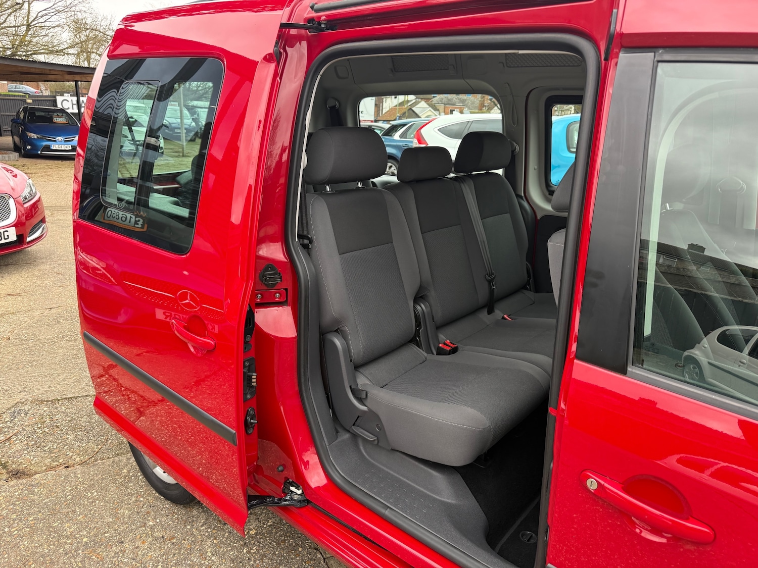 Used Volkswagen Caddy Maxi Life 2015 for sale - 77676231: Photo 20