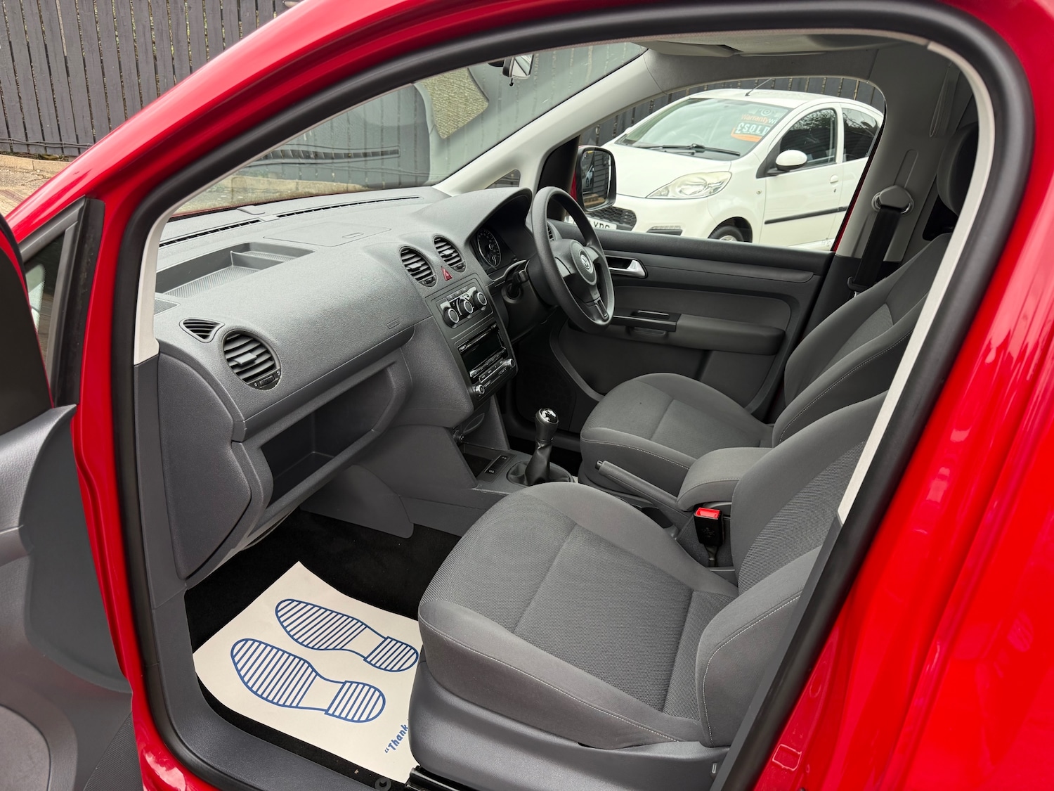 Used Volkswagen Caddy Maxi Life 2015 for sale - 77676231: Photo 25