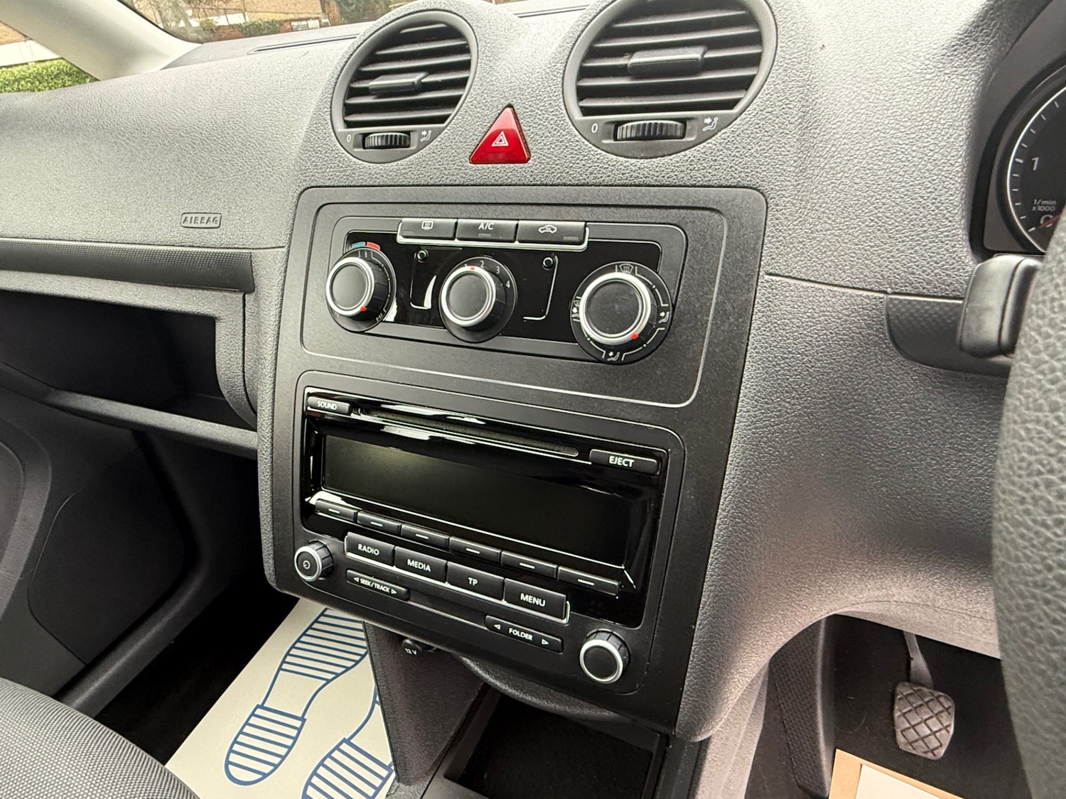 Used Volkswagen Caddy Maxi Life 2015 for sale - 77676231: Photo 47