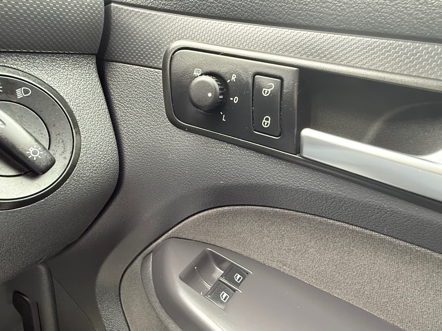 Used Volkswagen Caddy Maxi Life 2015 for sale - 77676231: Photo 52