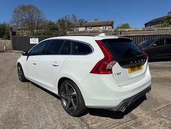 Used Volvo V60 2015 for sale - 78452207: Photo
