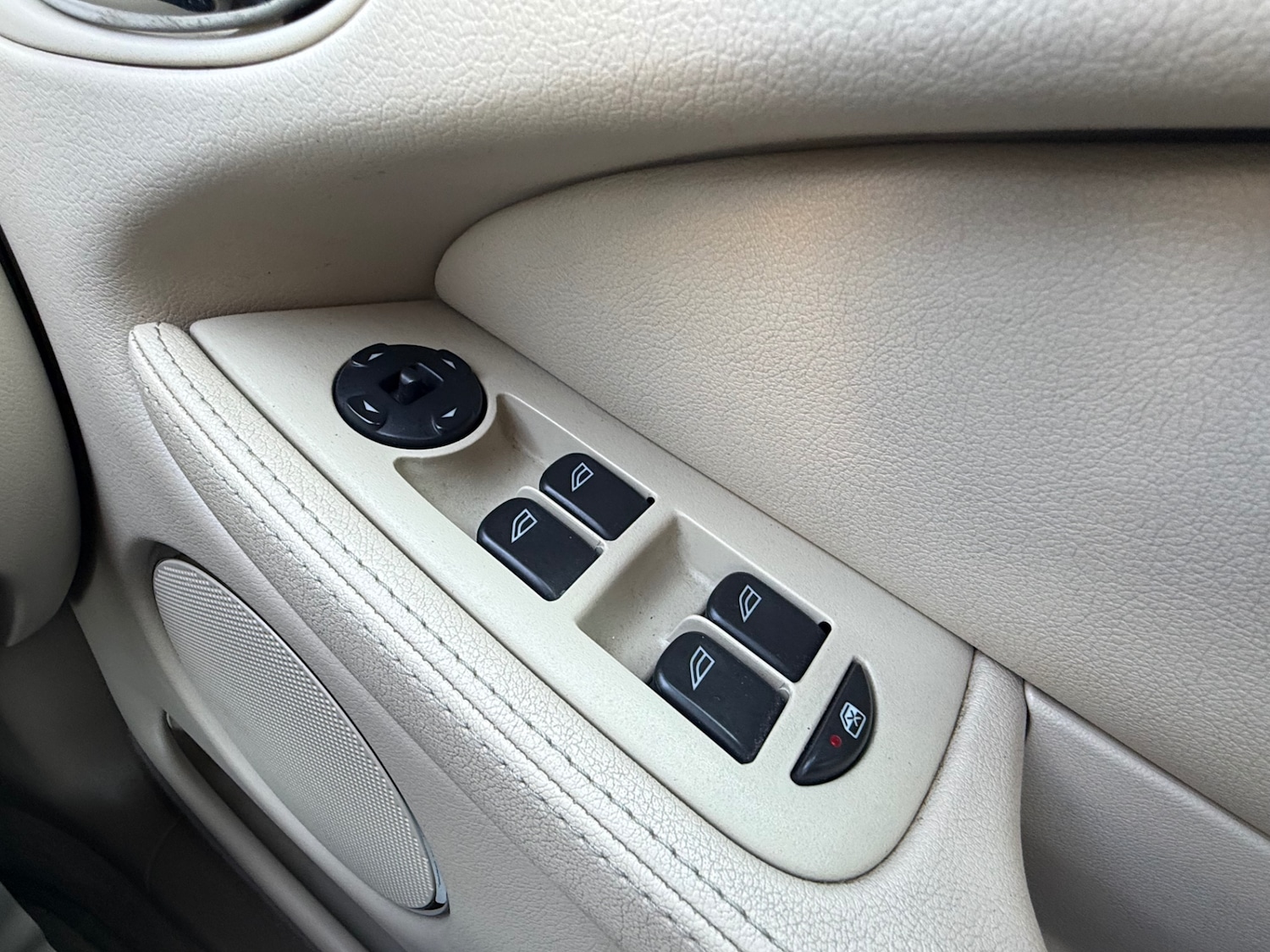 Used Jaguar X-Type 2002 for sale - 77973582: Photo 35