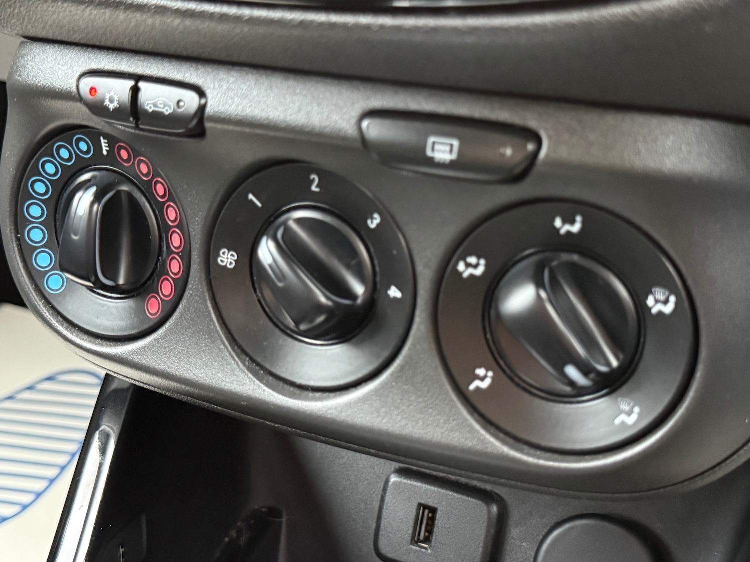 Used Vauxhall Corsa 2016 for sale - 77323513: Photo 45