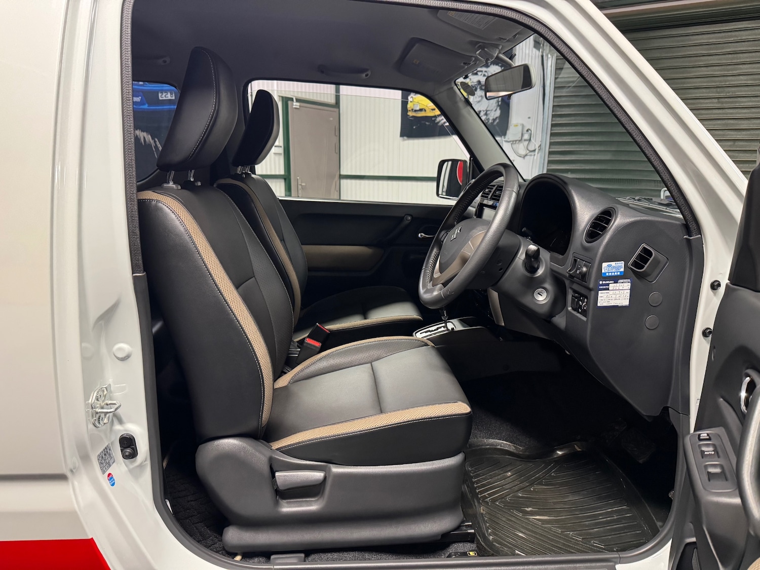 Used Suzuki Jimny 2015 for sale - 76770297: Photo 64