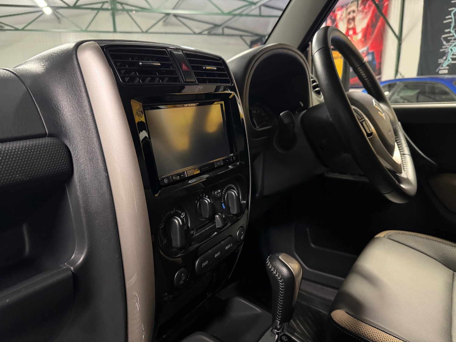 Used Suzuki Jimny 2015 for sale - 76770297: Photo 80