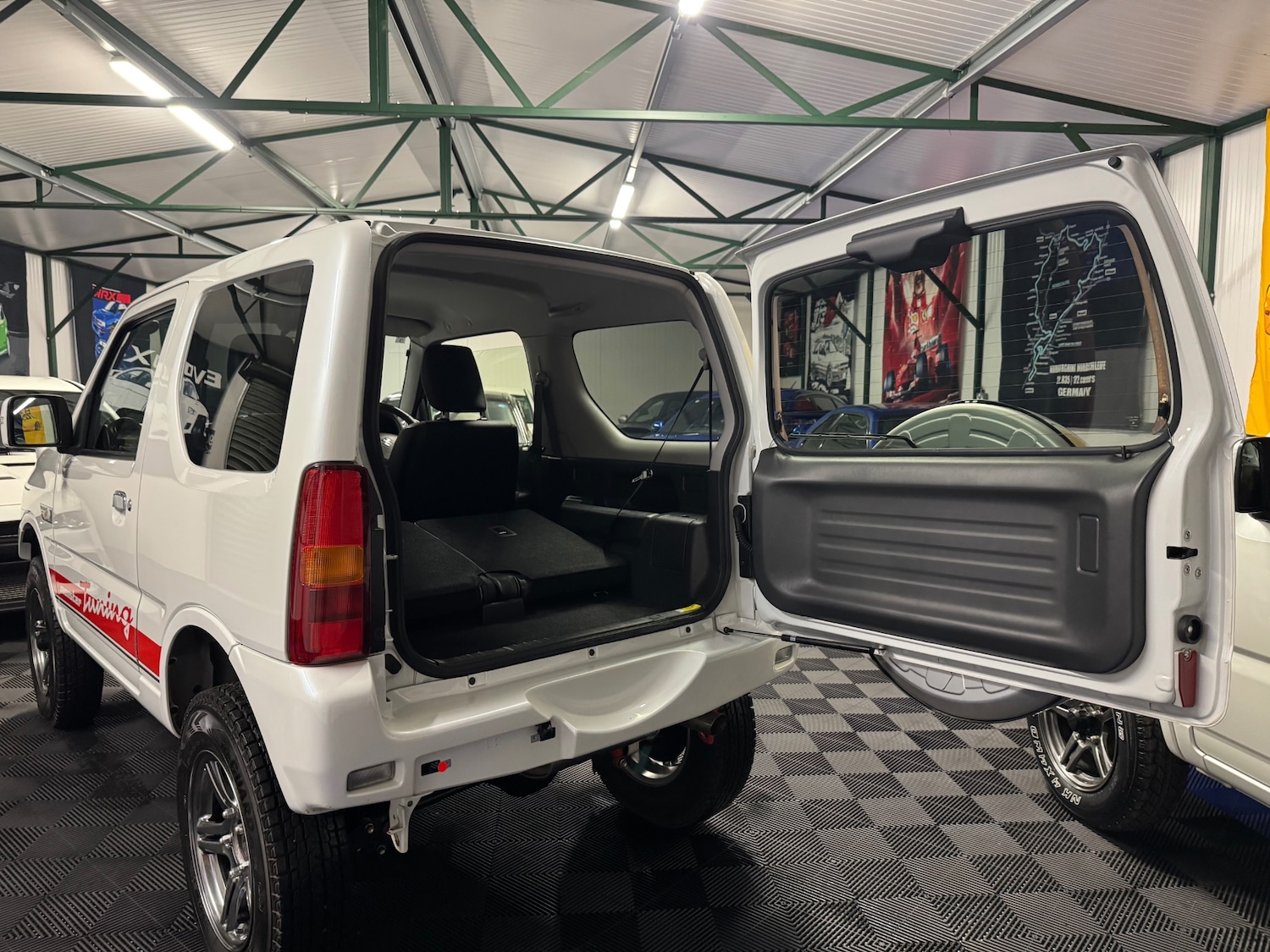 Used Suzuki Jimny 2015 for sale - 76770297: Photo 89