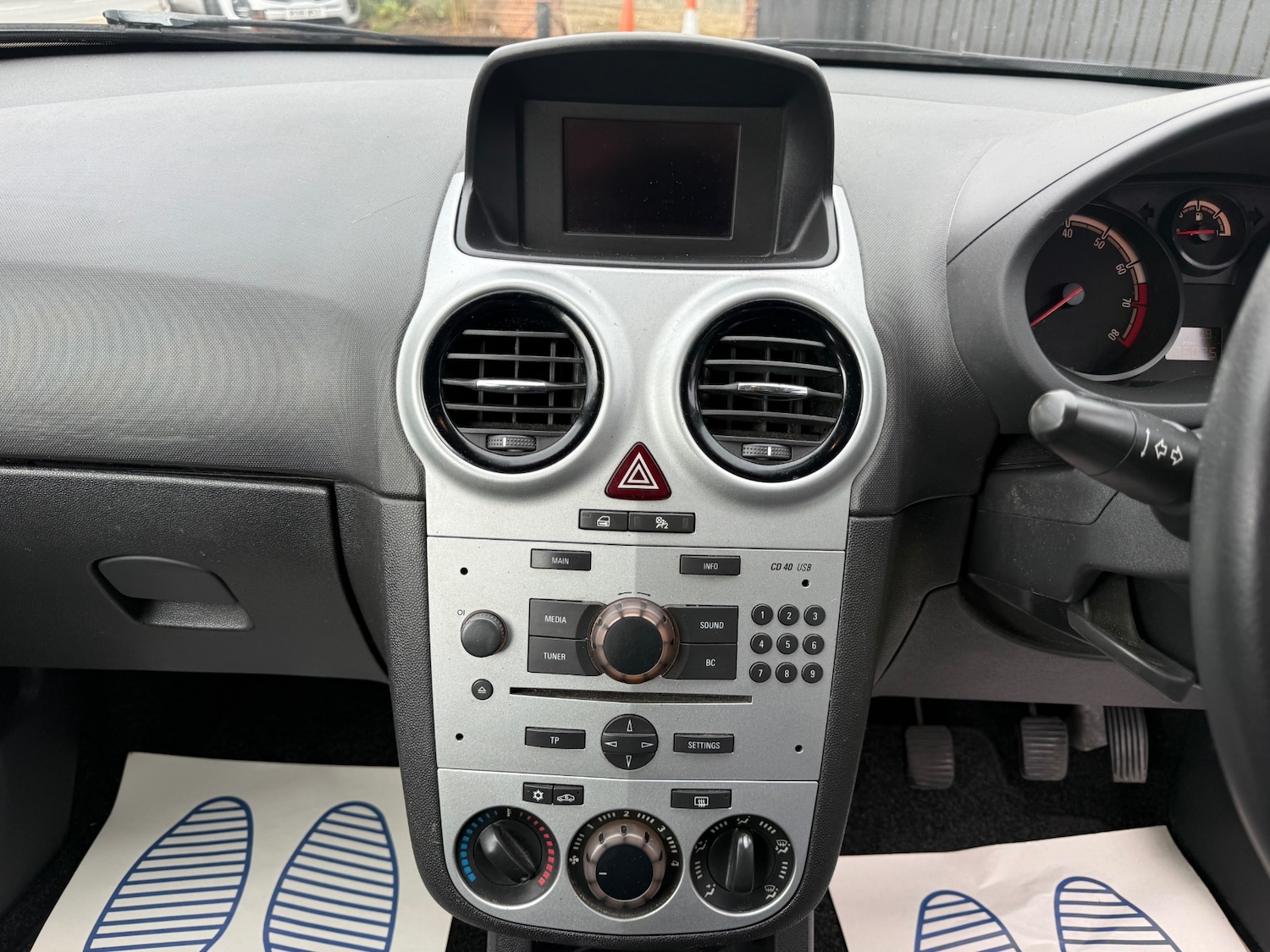 Used Vauxhall Corsa 2013 for sale - 77872196: Photo 28