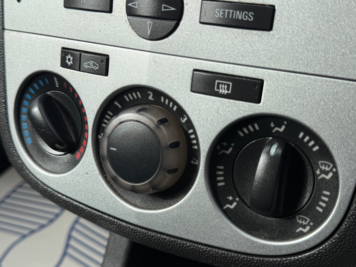 Used Vauxhall Corsa 2013 for sale - 77872196: Photo 34