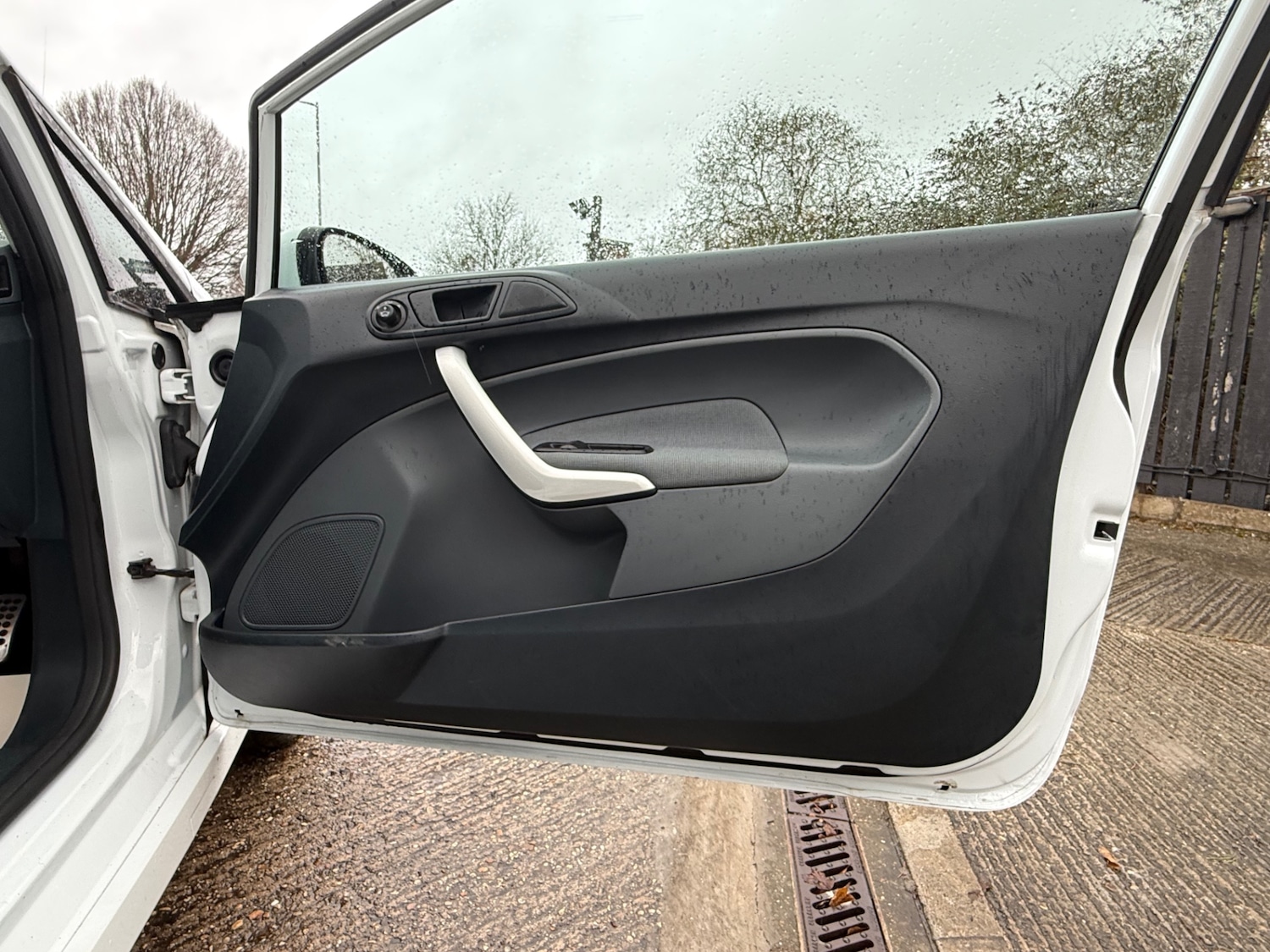 Used Ford Fiesta 2011 for sale - 76748391: Photo 11