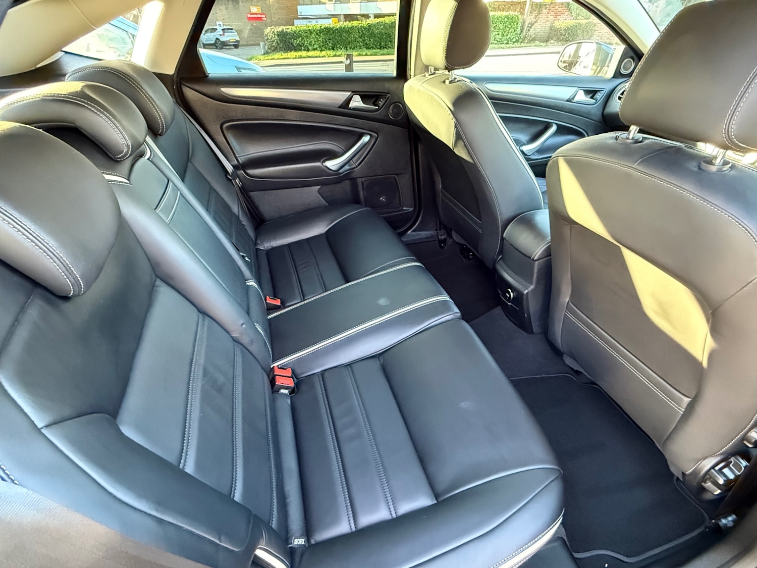 Used Ford Mondeo 2012 for sale - 76945950: Photo 18