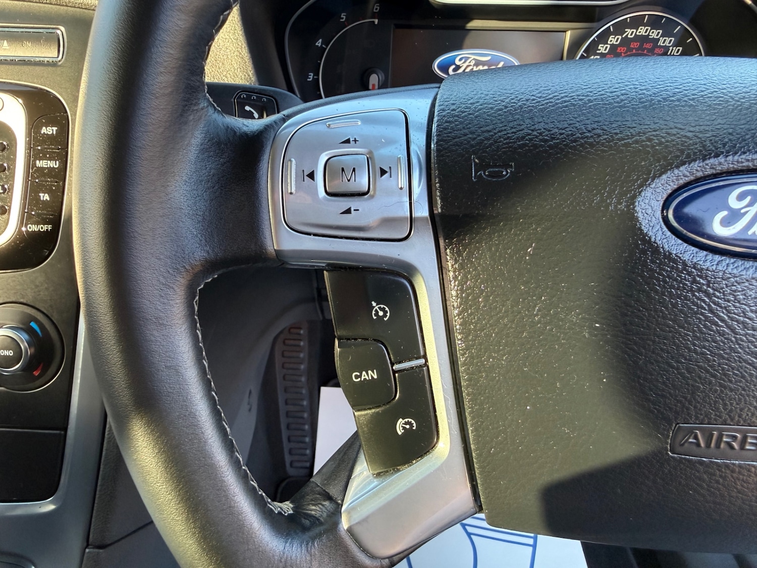 Used Ford Mondeo 2012 for sale - 76945950: Photo 37