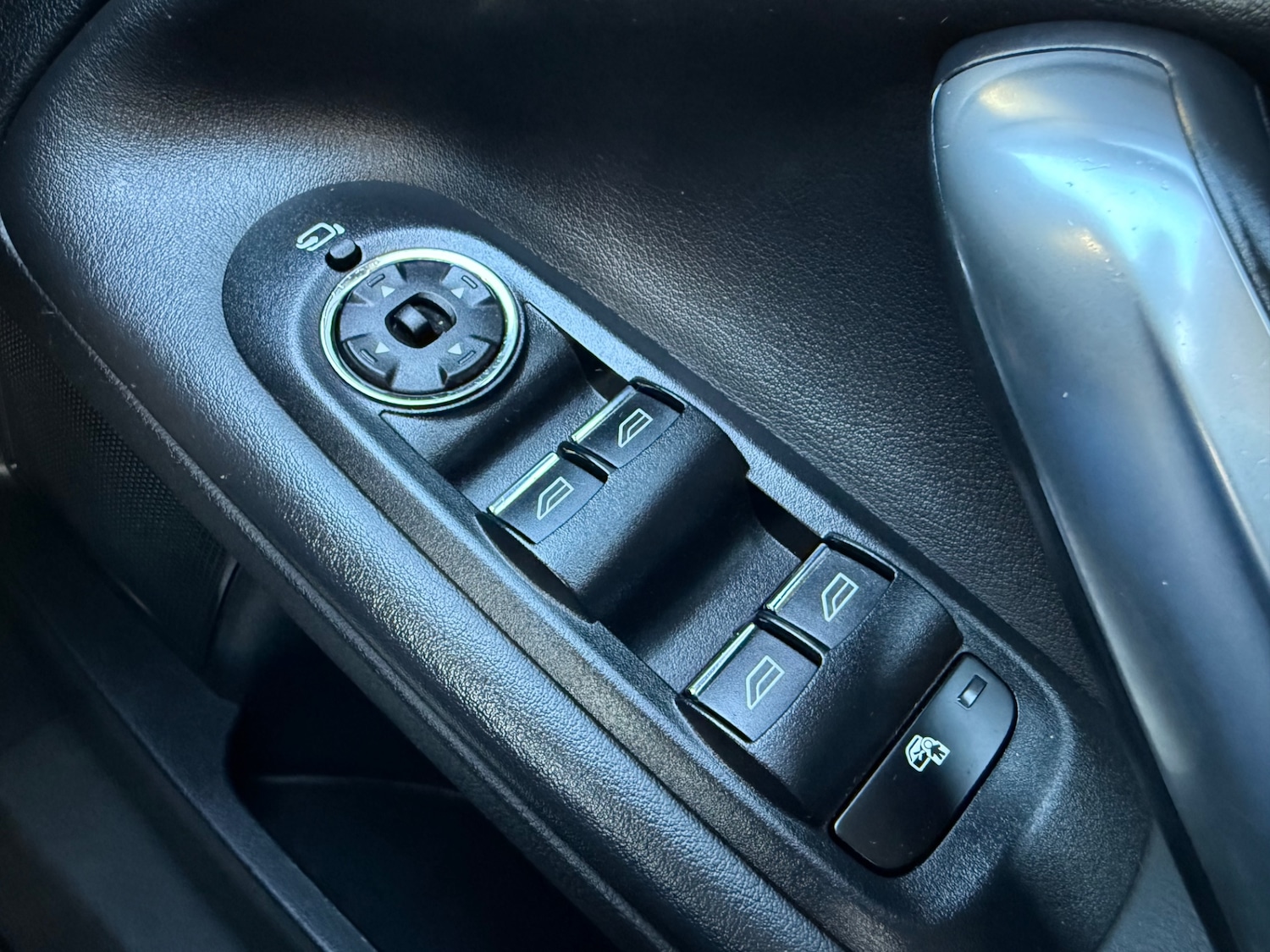 Used Ford Mondeo 2012 for sale - 76945950: Photo 40