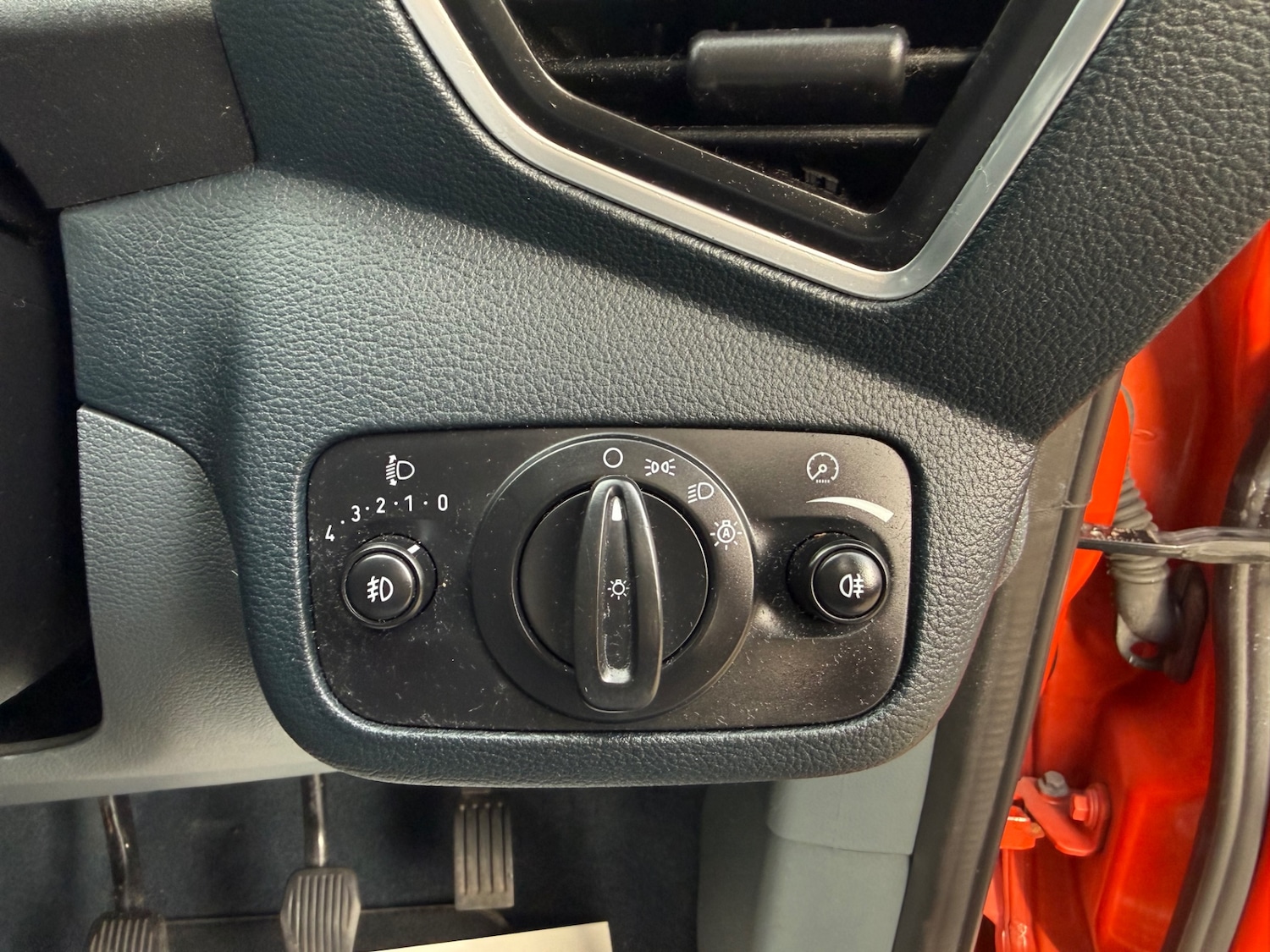 Used Ford C-Max 2011 for sale - 76734848: Photo 27