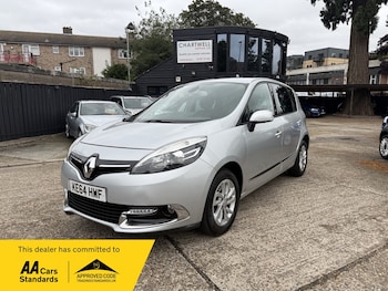 2015 (64) - 1.5 dCi Dynamique TomTom 5dr EDC