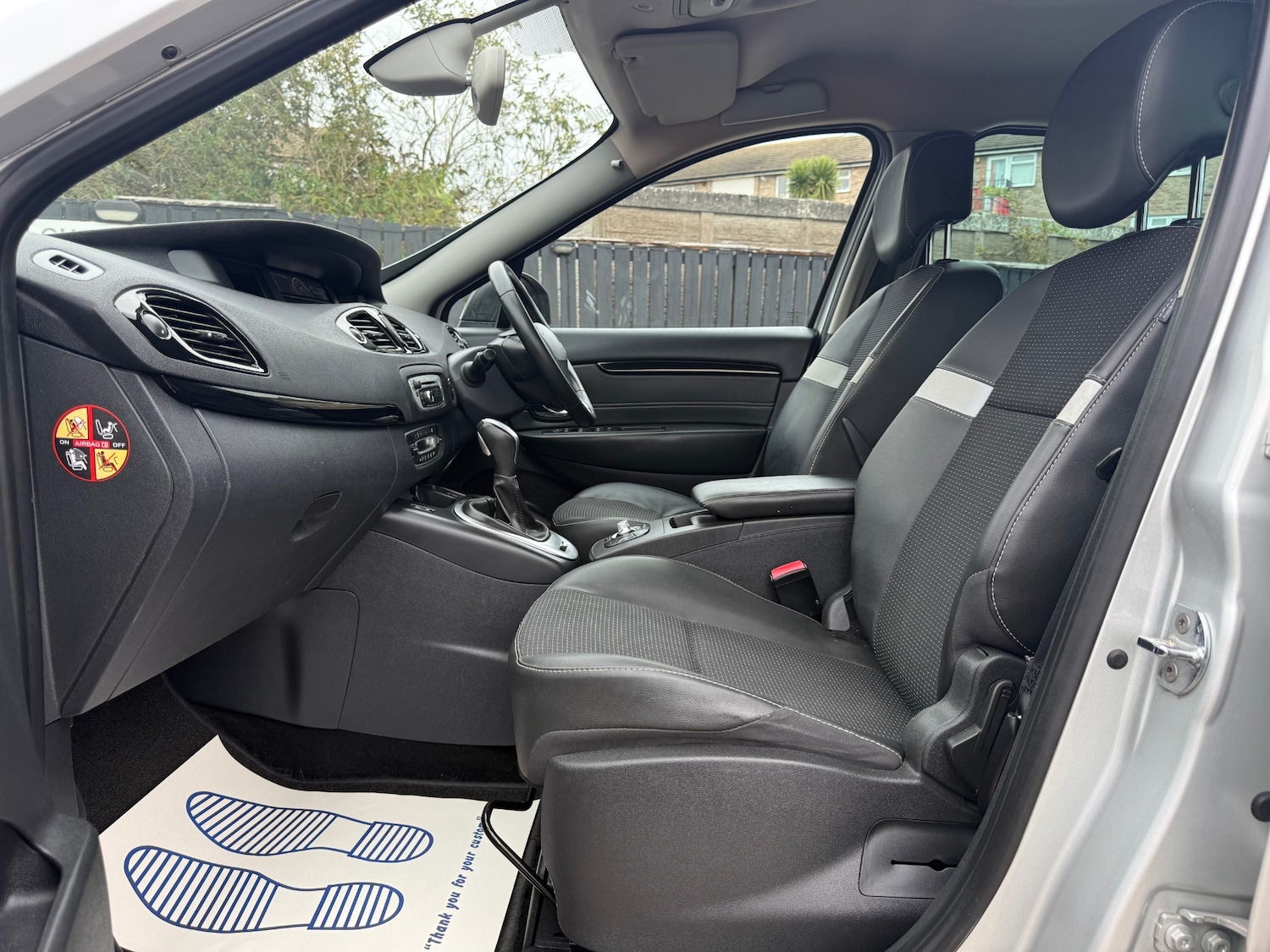 Vehicle 29