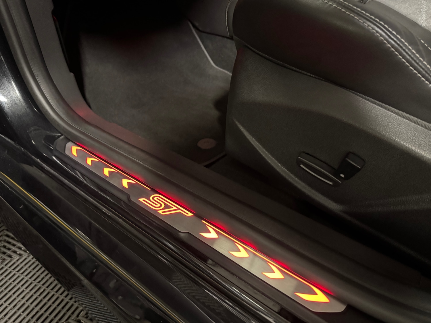 Used Ford Focus 2015 for sale - 76596662: Photo 17