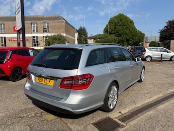 Used Mercedes-Benz E Class 2011 for sale - 79252131: Photo