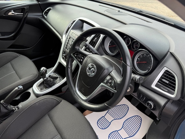 Used Vauxhall Astra 2014 for sale - 76207623: Photo 9