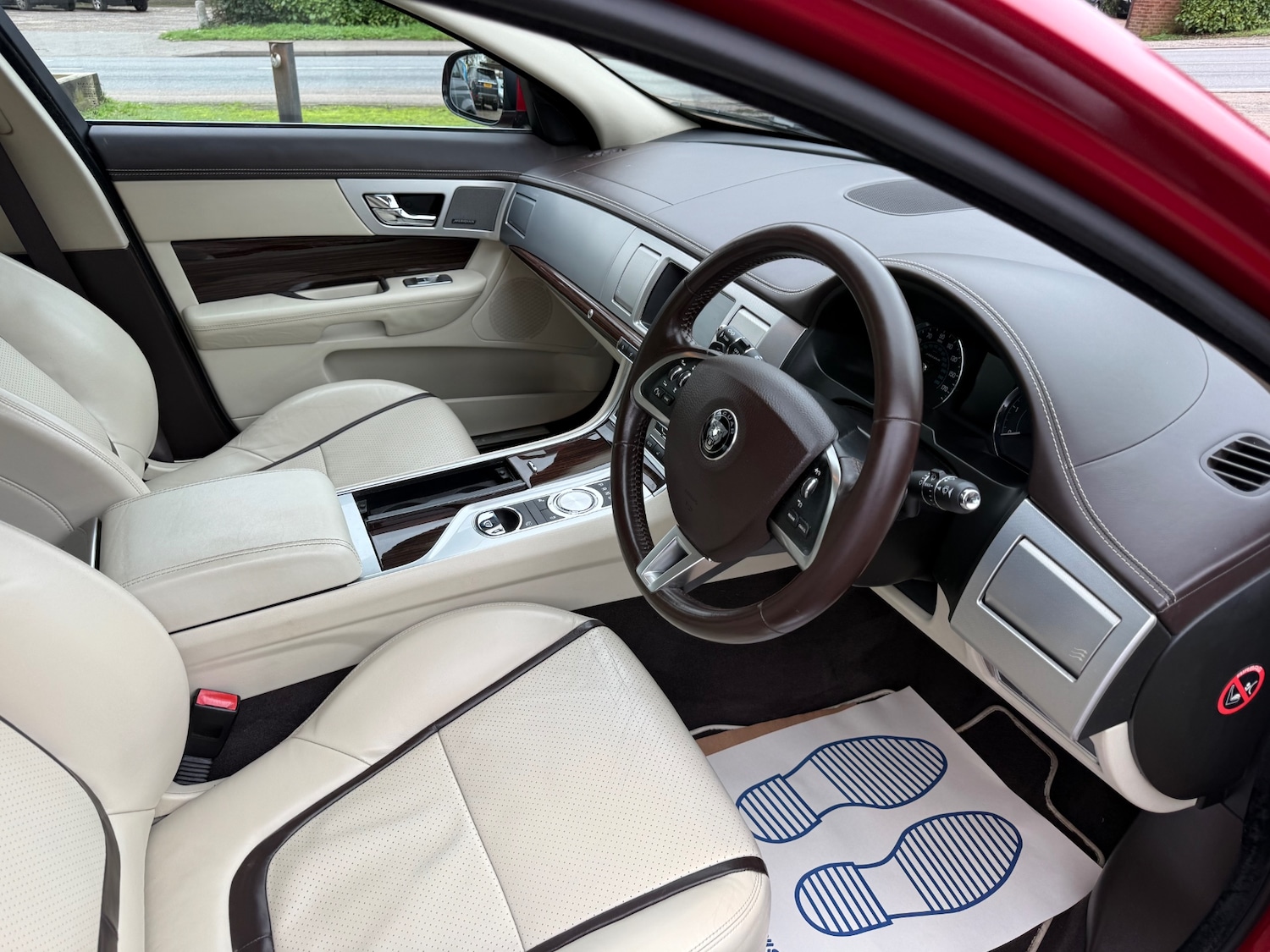 Used Jaguar XF 2015 for sale - 77543803: Photo 13