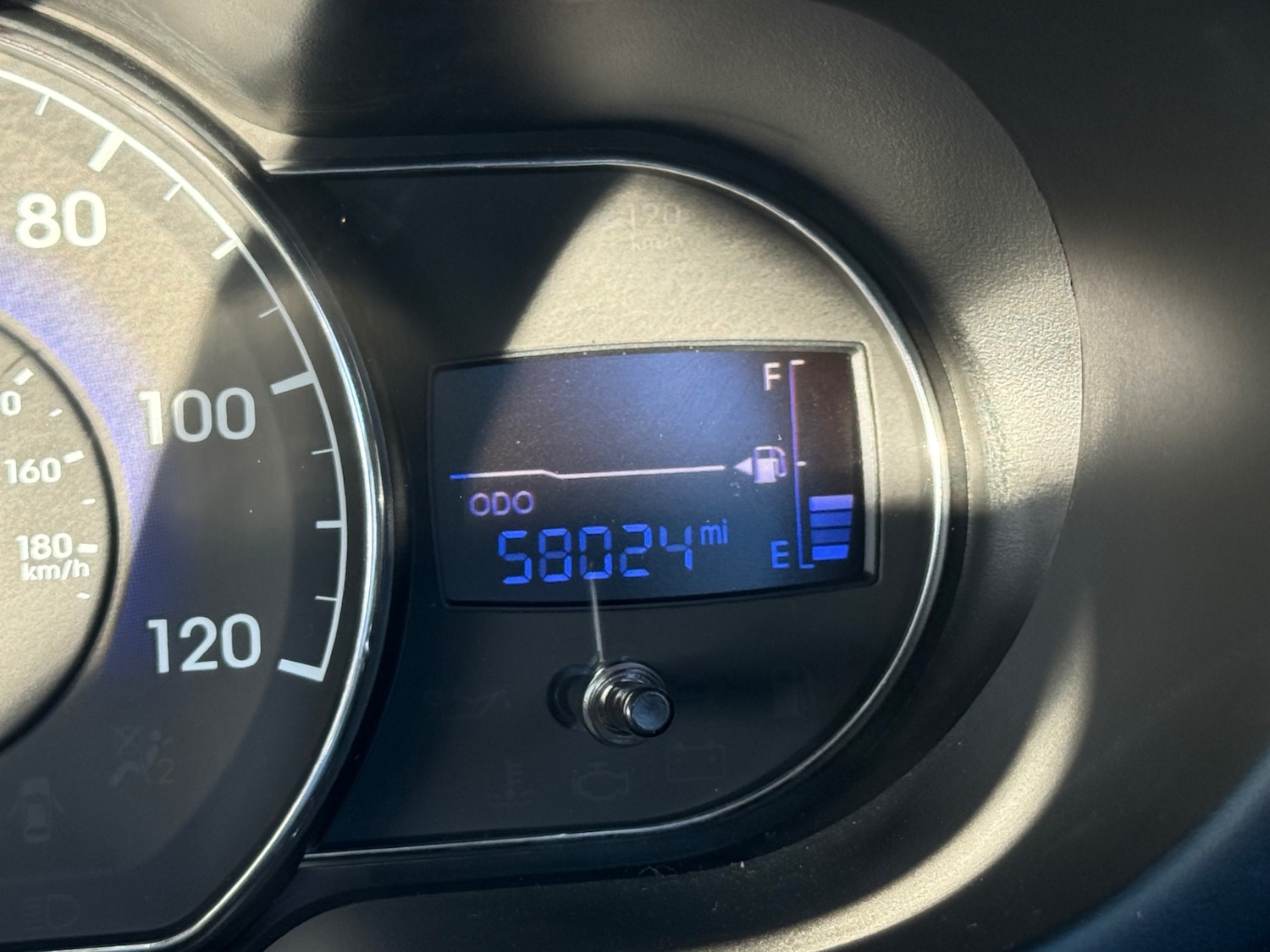 Used Hyundai i10 2012 for sale - 76932213: Photo 24