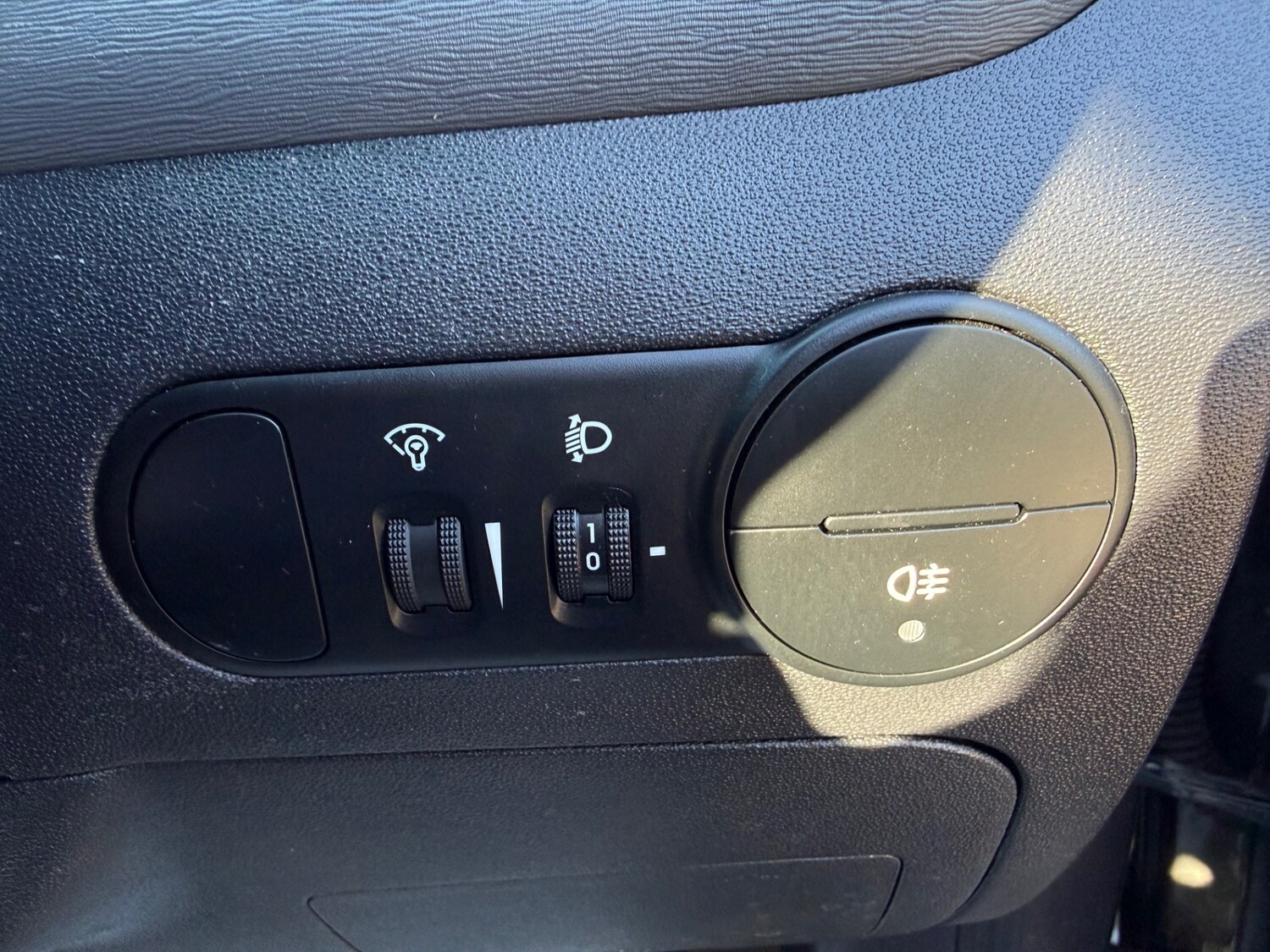 Used Hyundai i10 2012 for sale - 76932213: Photo 27