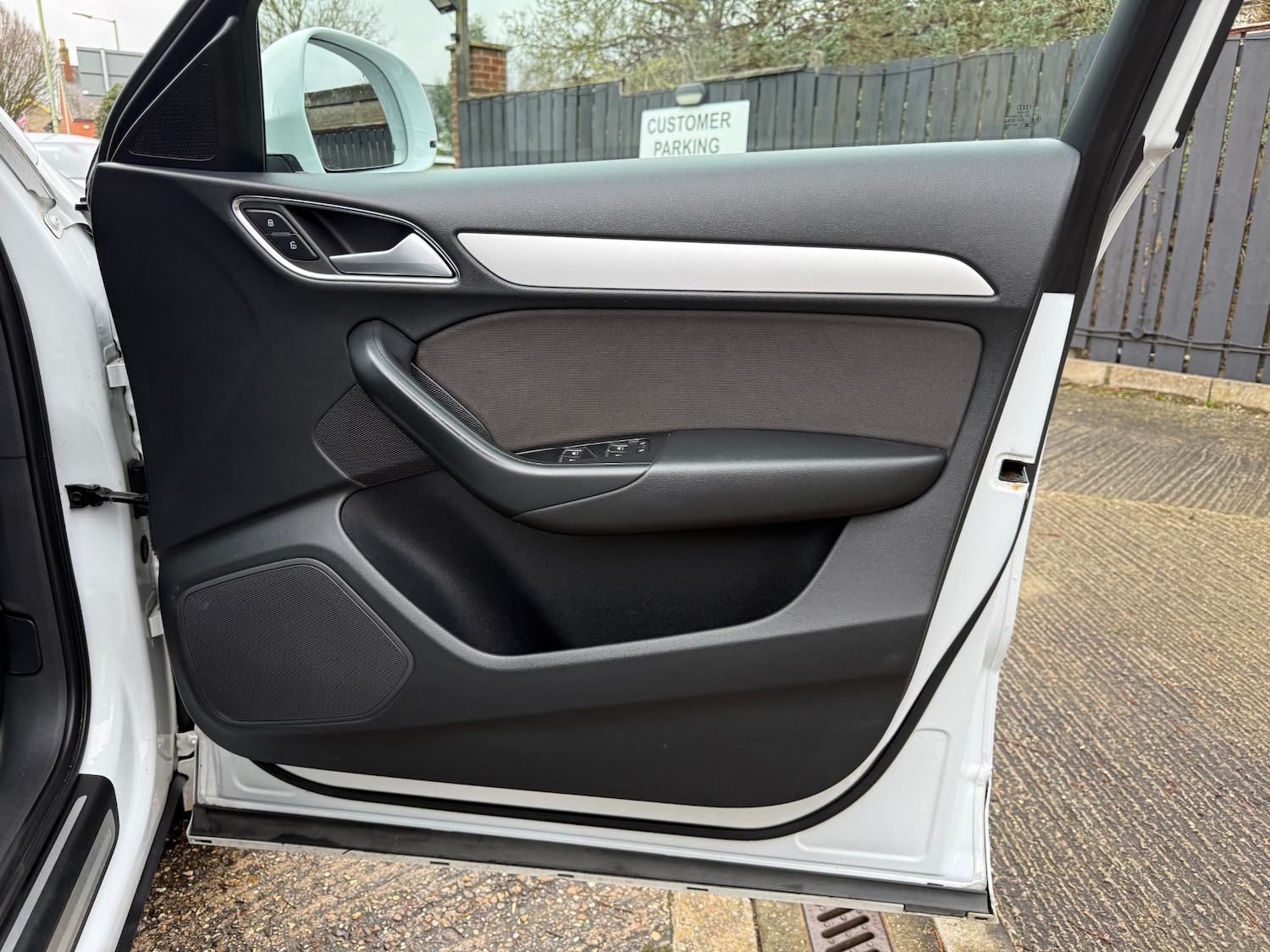 Used Audi Q3 2017 for sale - 77530557: Photo 15