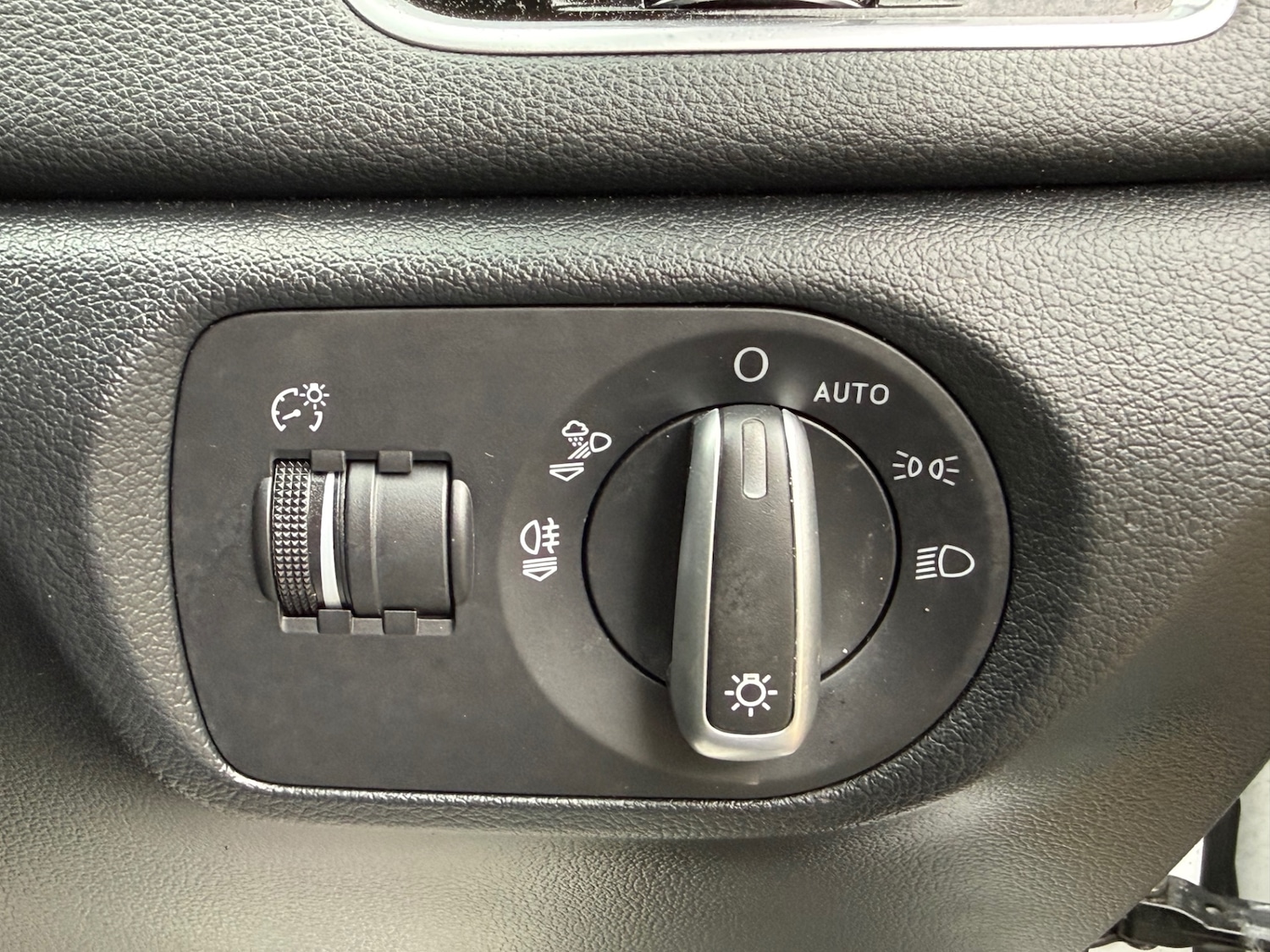 Used Audi Q3 2017 for sale - 77530557: Photo 43