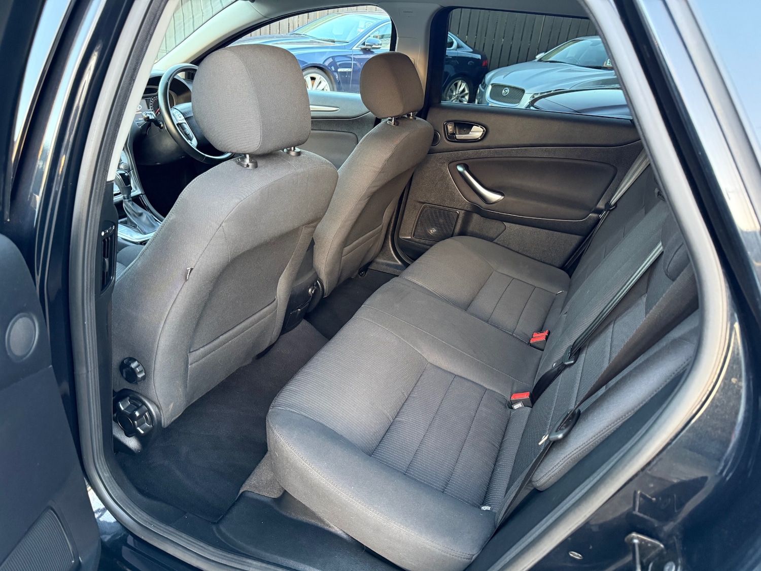 Used Ford Mondeo 2010 for sale - 77011831: Photo 25