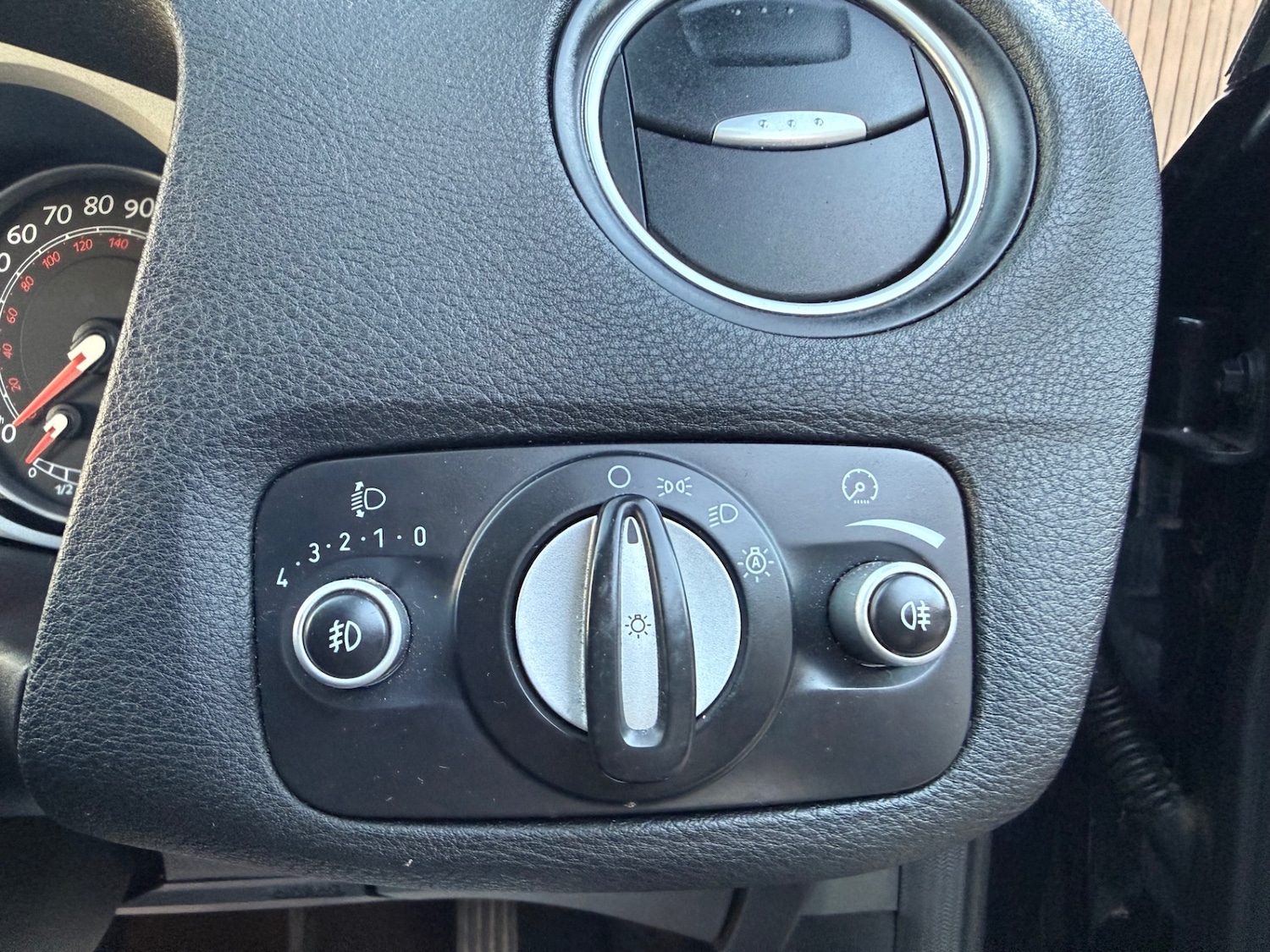 Used Ford Mondeo 2010 for sale - 77011831: Photo 37