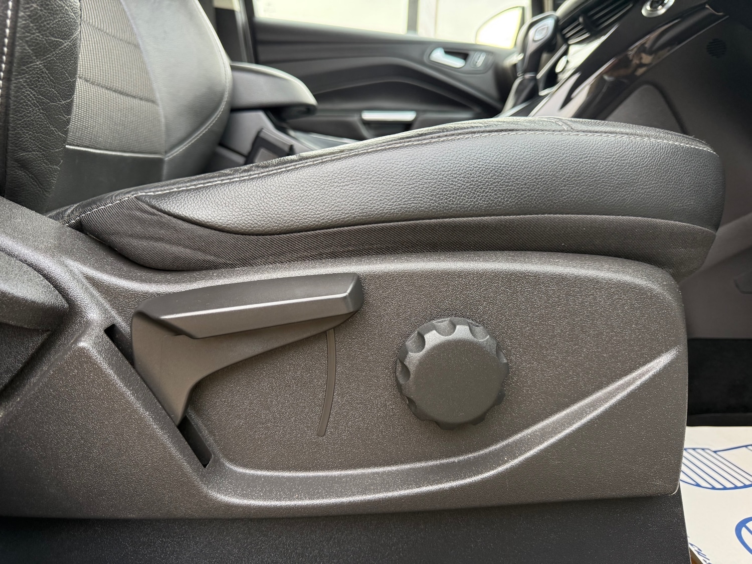 Used Ford Kuga 2015 for sale - 76958617: Photo 17