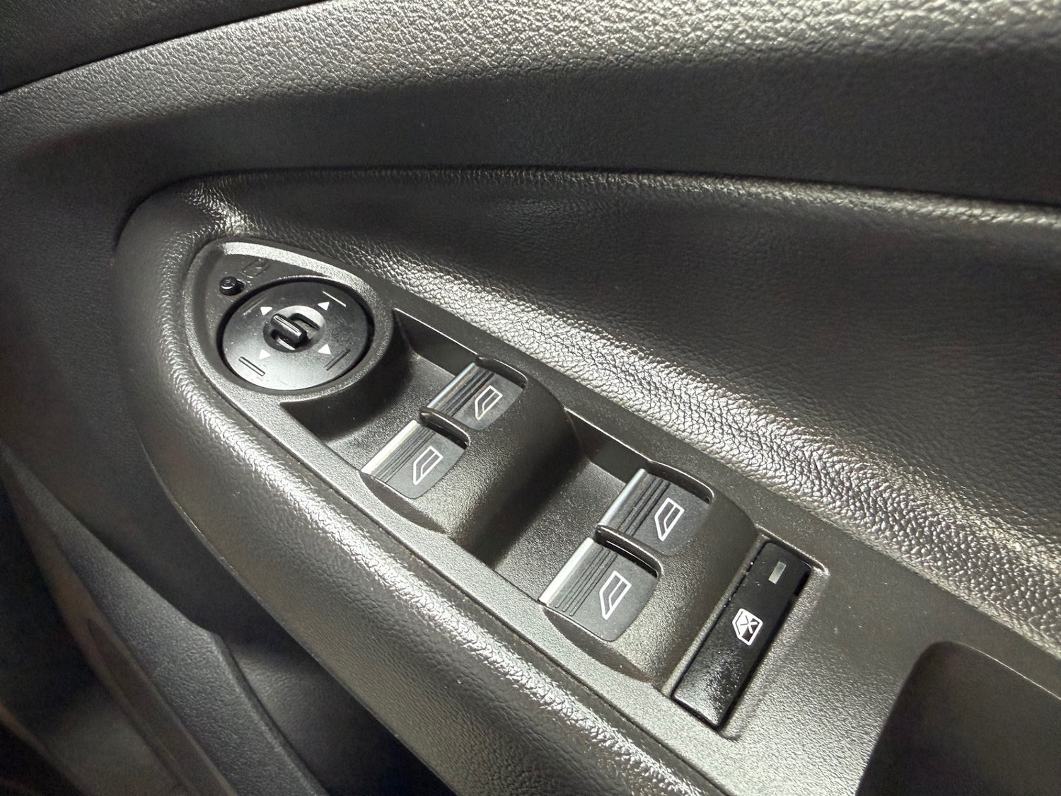 Used Ford Kuga 2015 for sale - 76958617: Photo 47