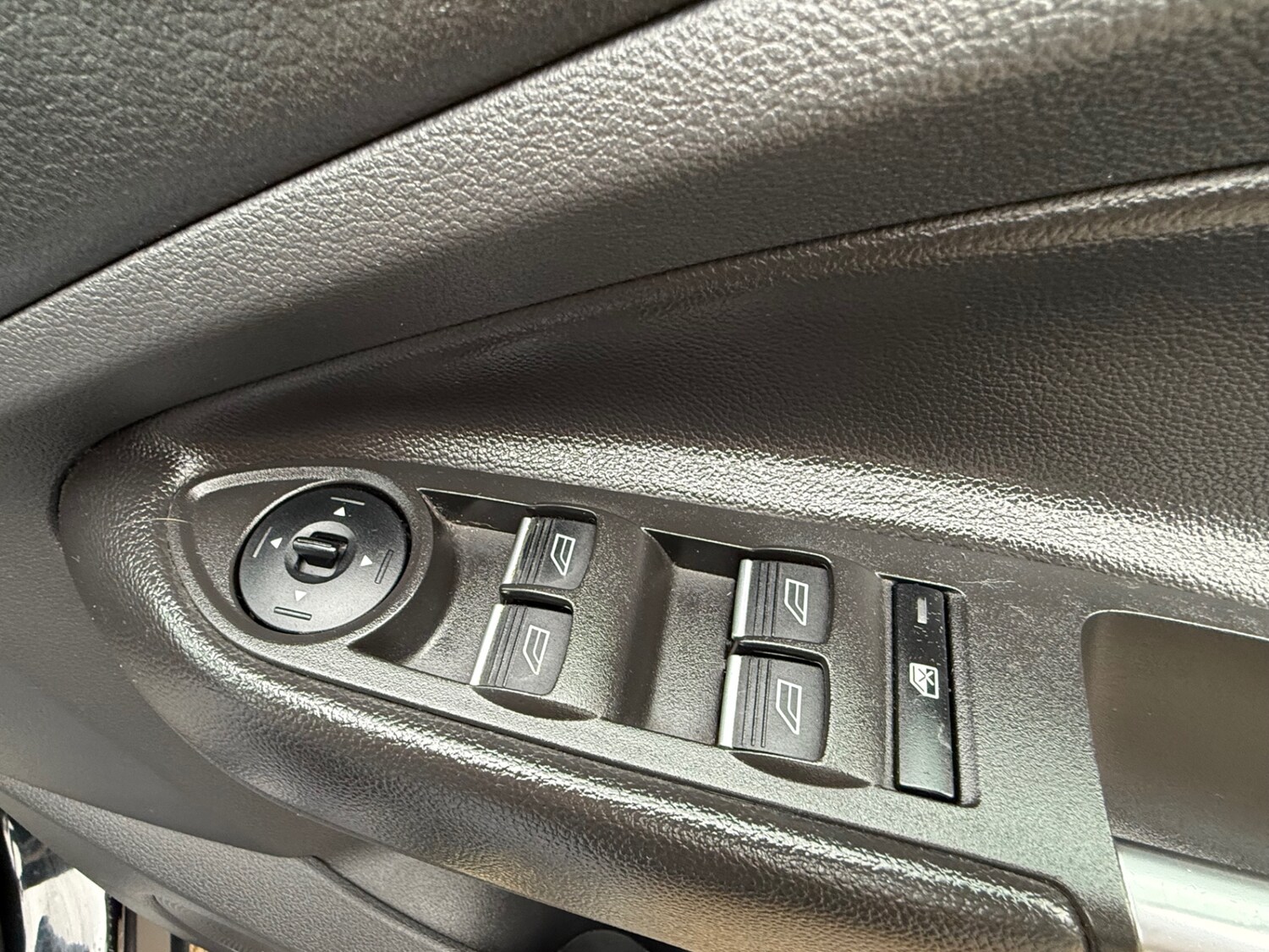 Used Ford Kuga 2015 for sale - 77502282: Photo 43